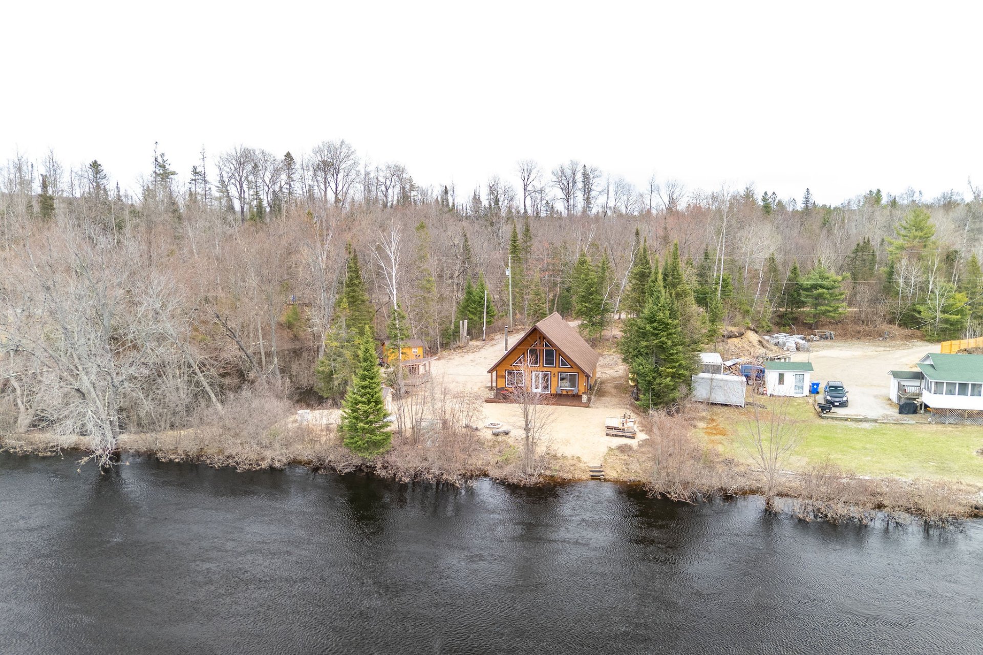Bord de l'eau - bord de l'eau