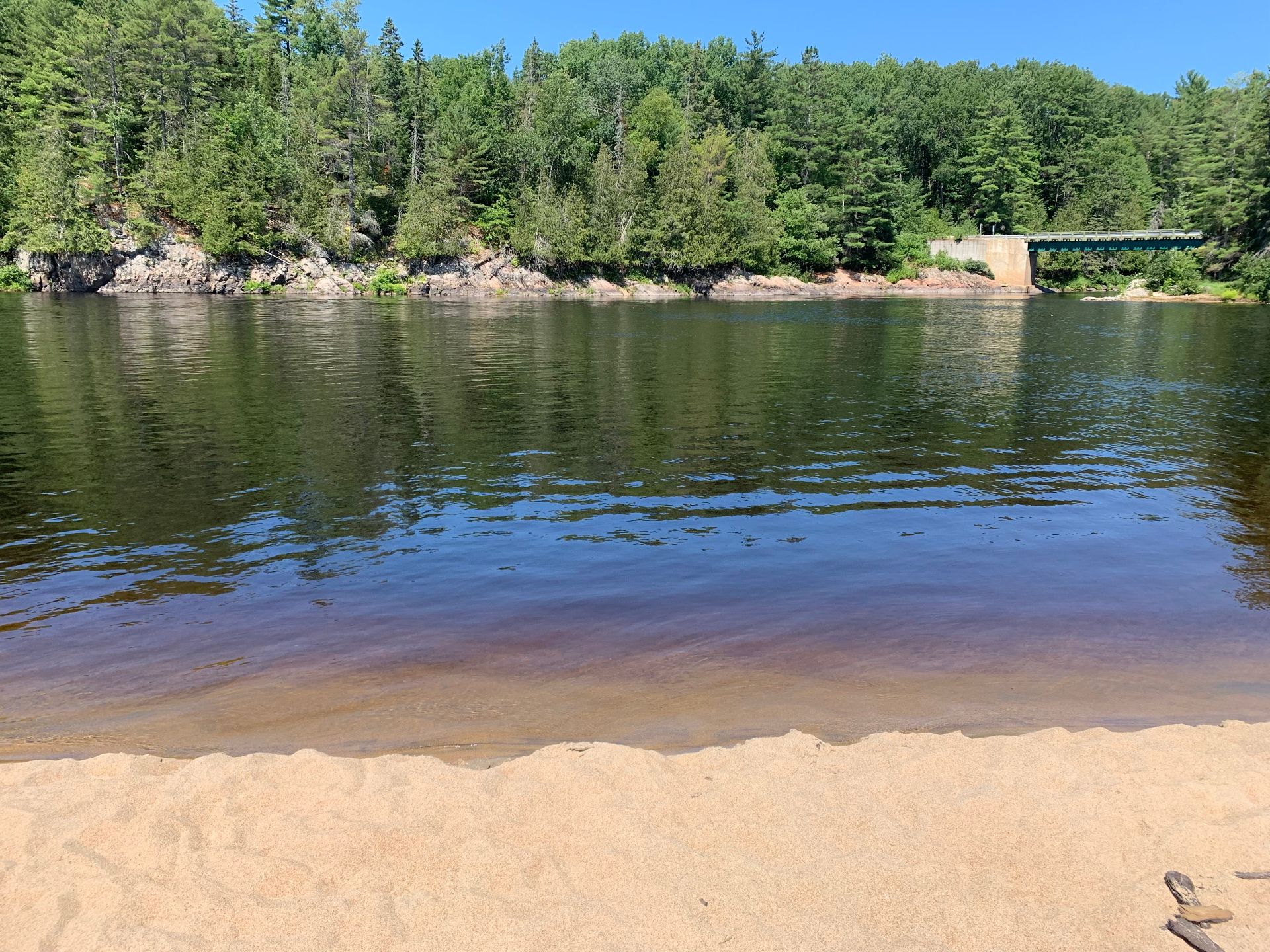 Vue sur l'eau