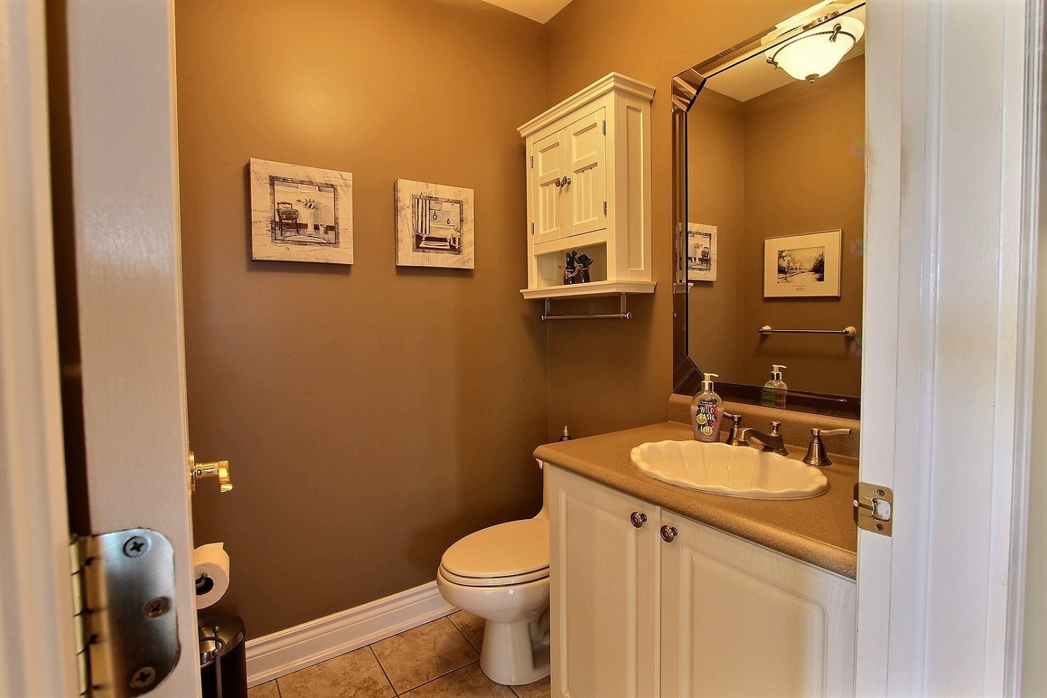 Powder room
