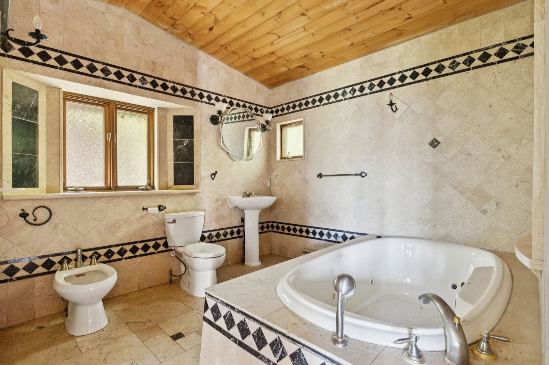 Salle de bains attenante à la CCP