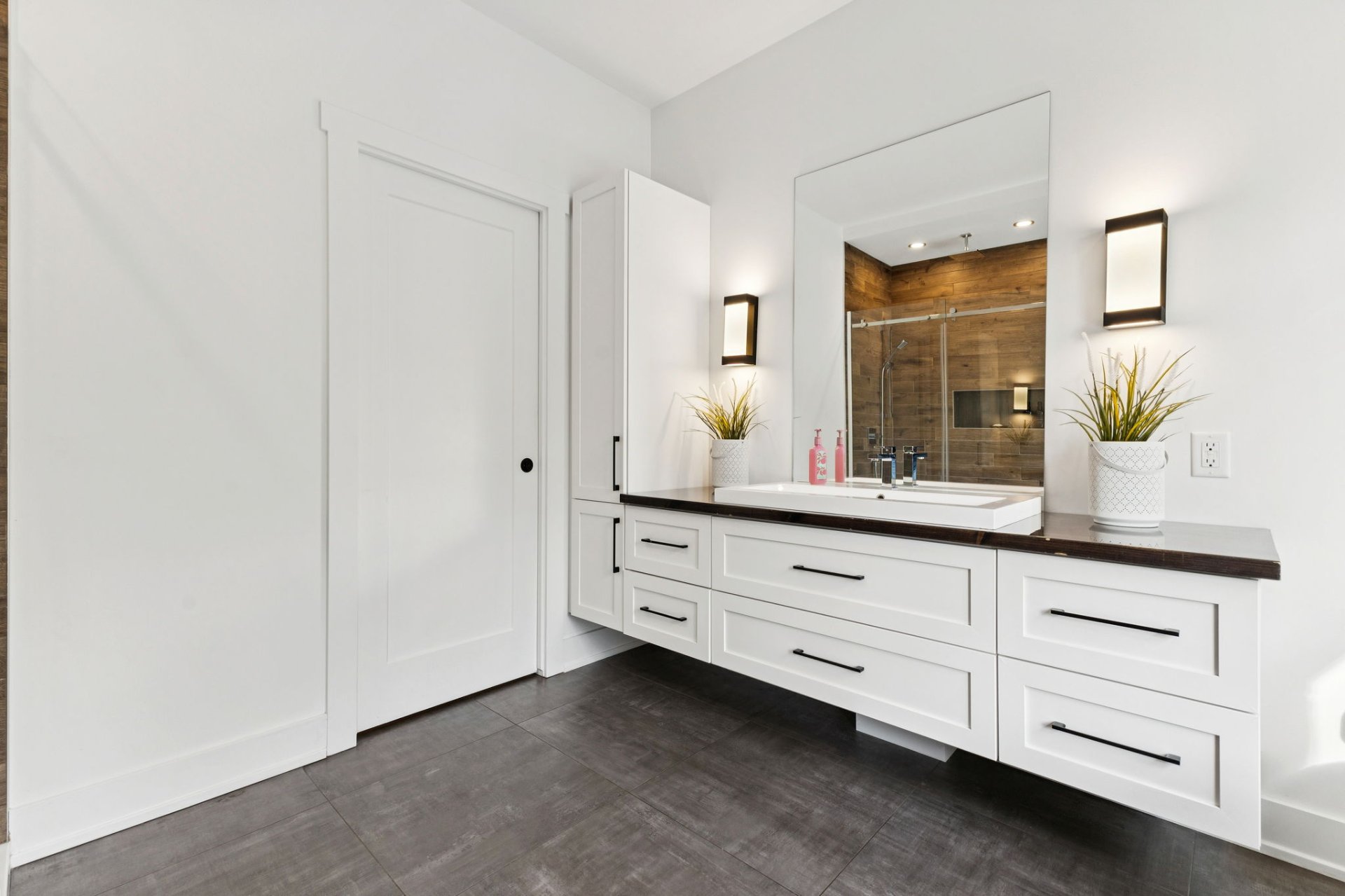 Salle de bains attenante à la CCP