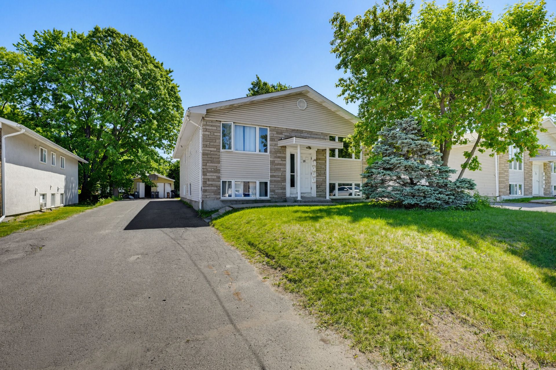 18 Rue Desrosiers 4