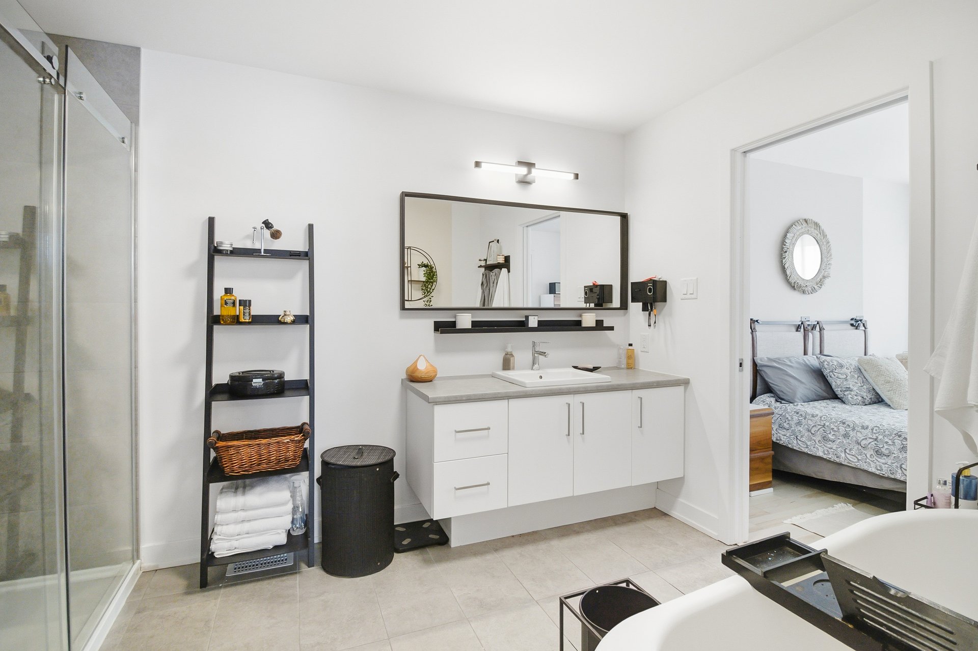 Salle de bains attenante à la CCP