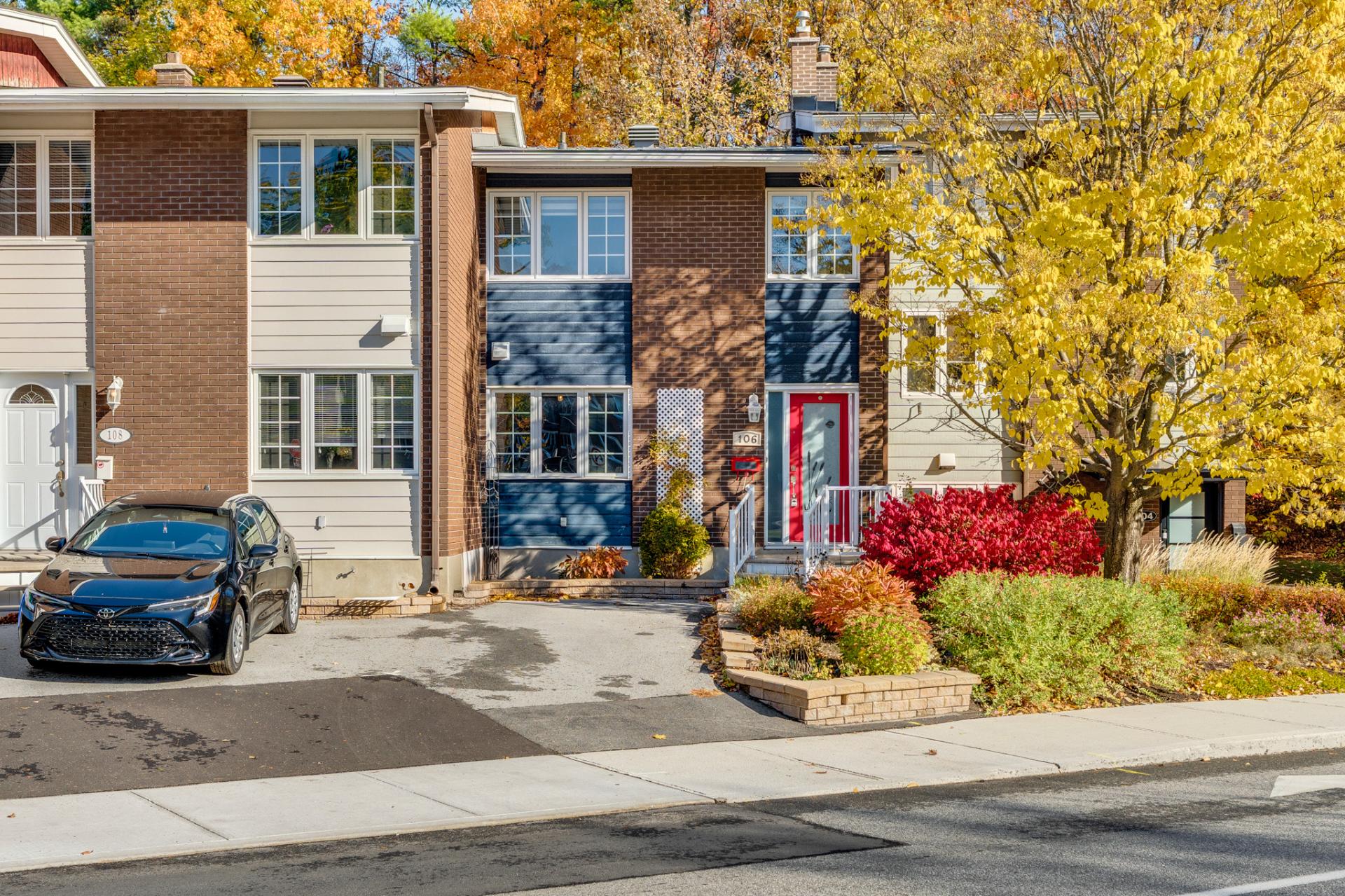 106 Boul. du Mont-Bleu