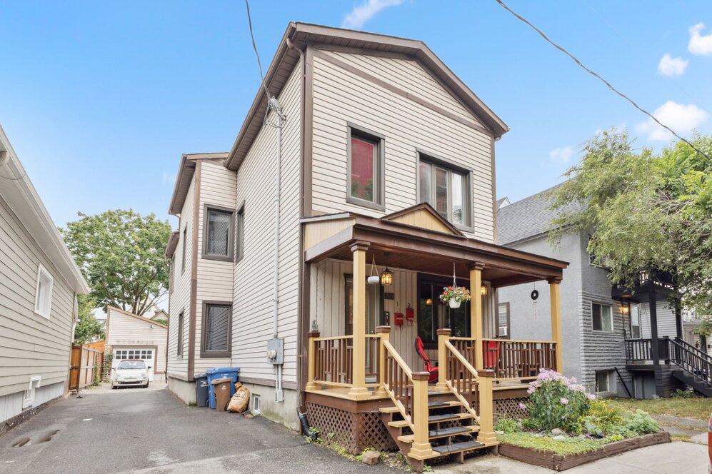 260 Rue Champlain 