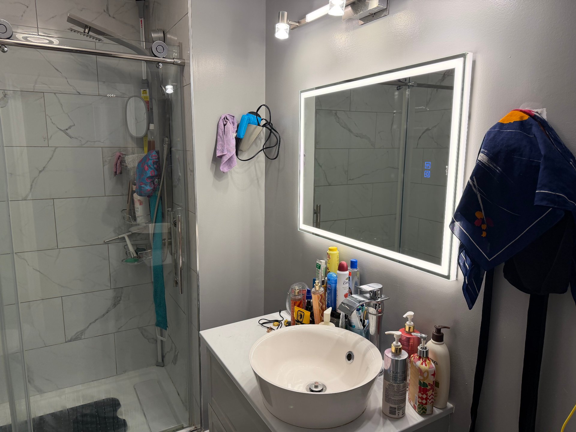 Salle de bains attenante à la CCP