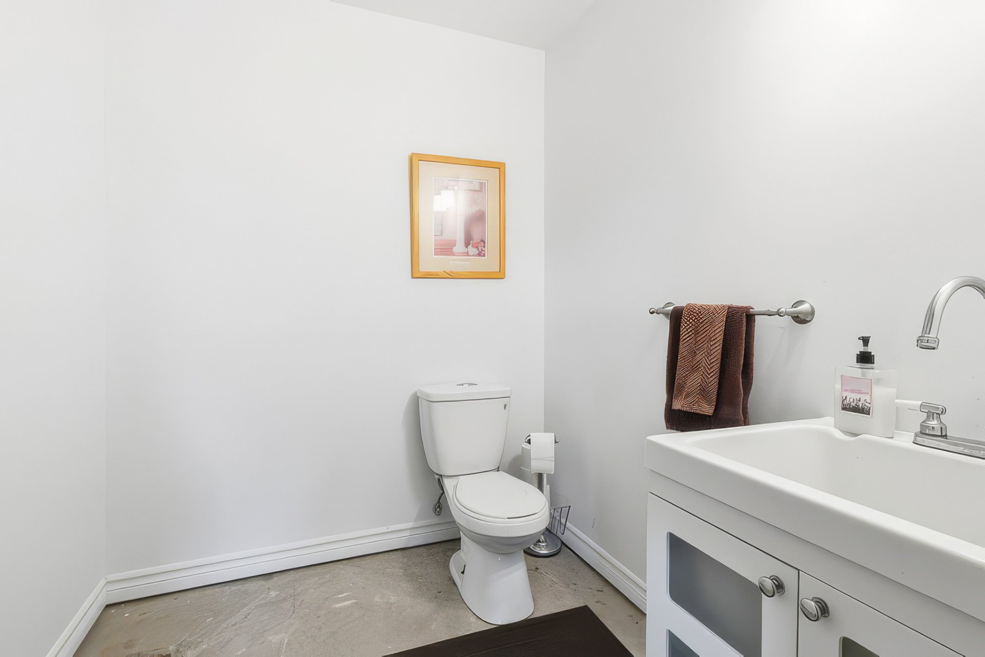 Powder room