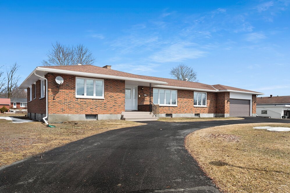 225 Rue Willow 