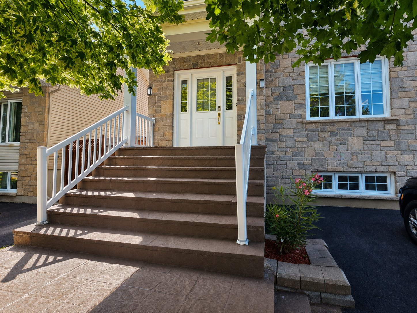 136 Rue Lacombe — photo 2