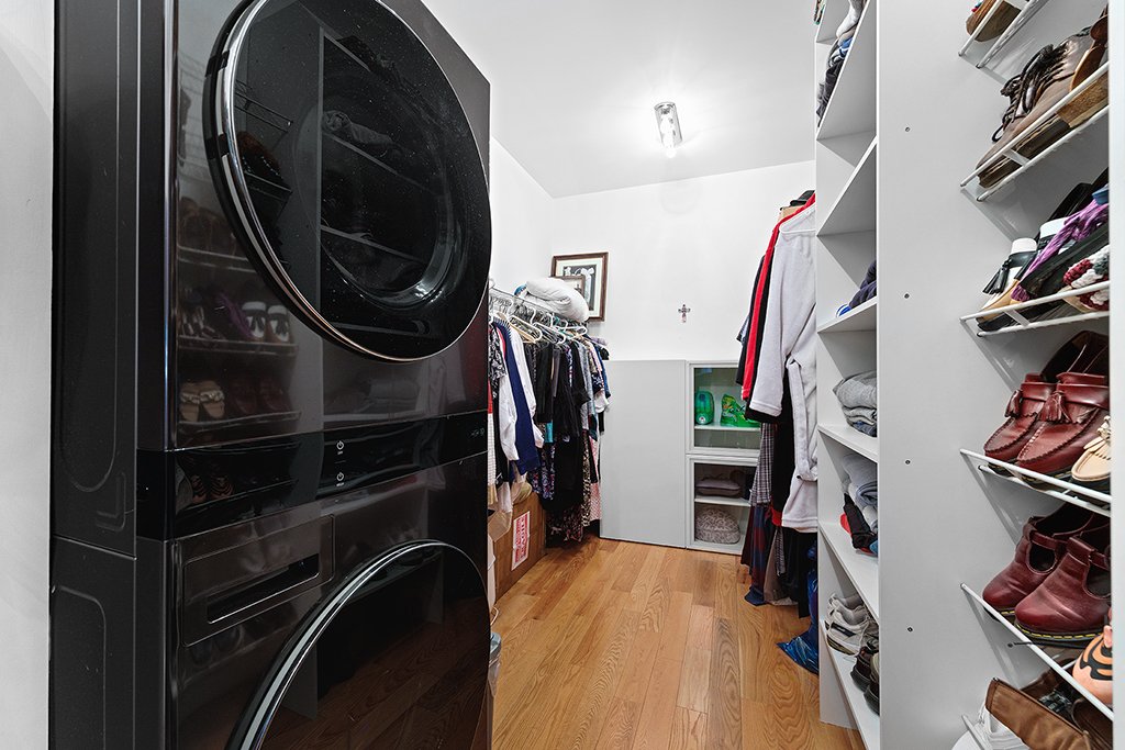 Walk-in closet