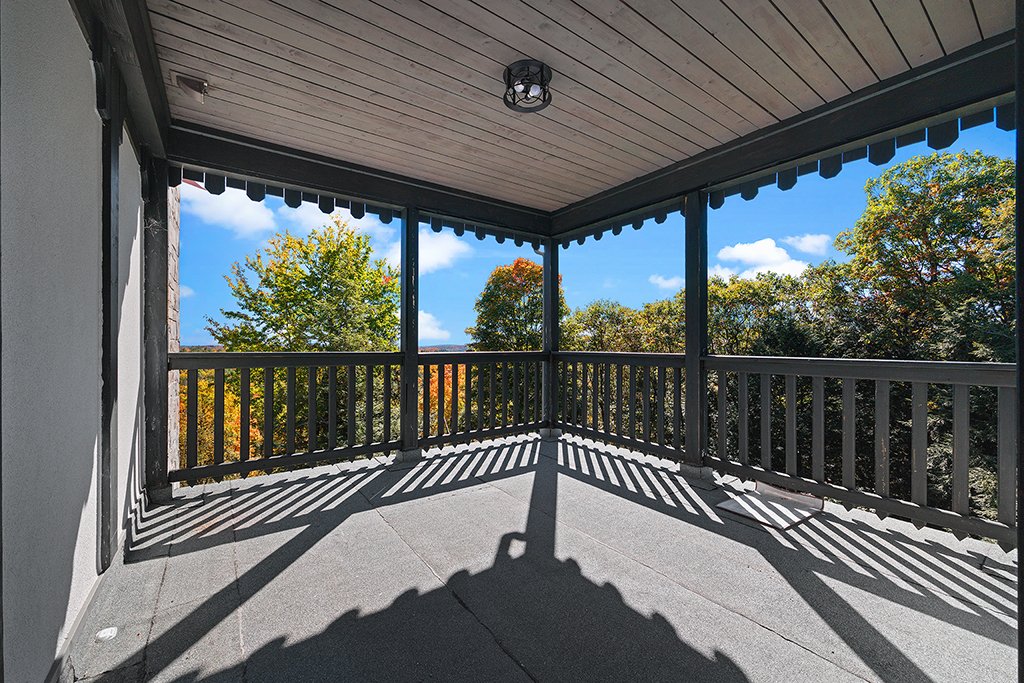 Balcony located on the fourth floor