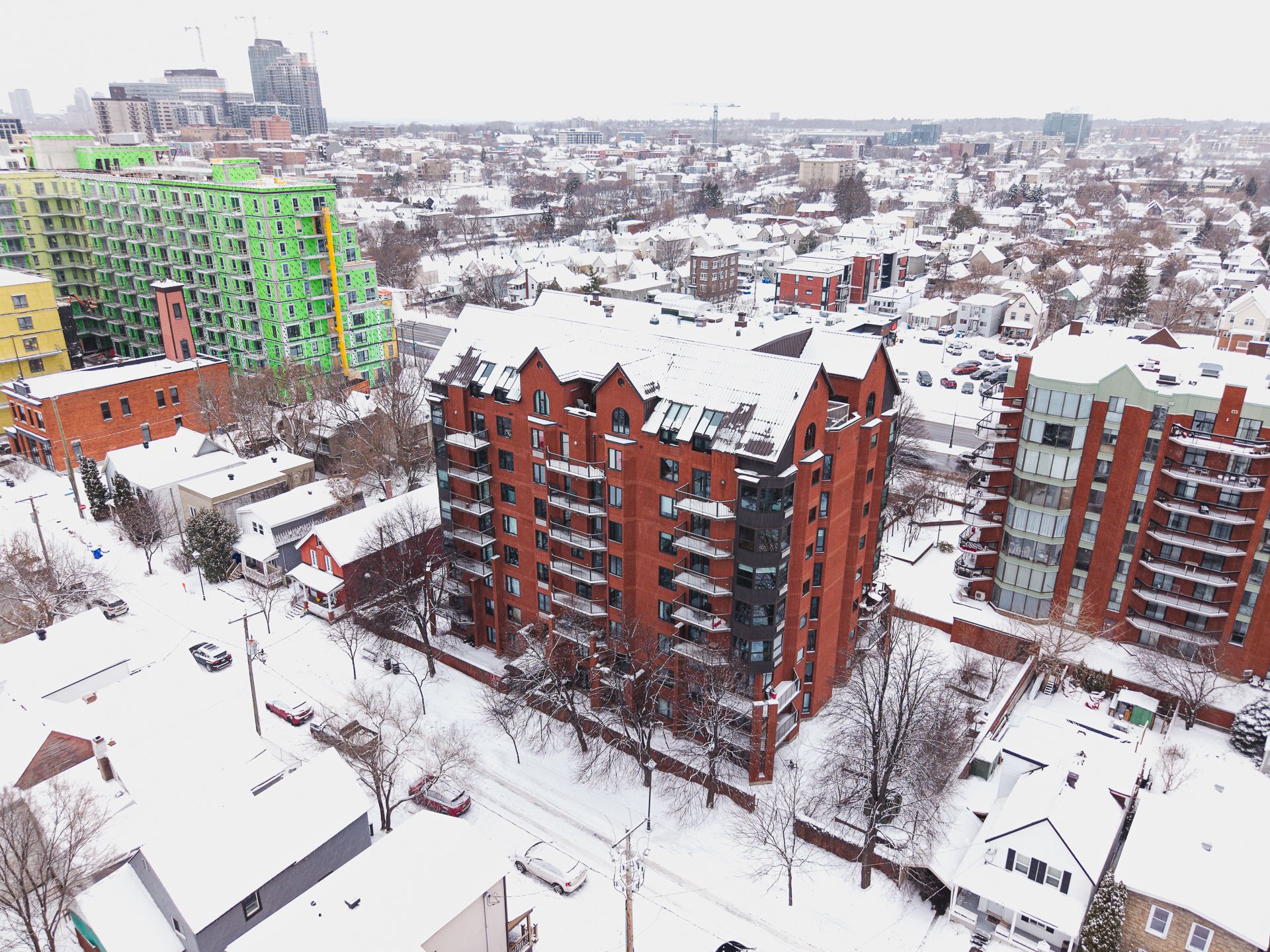 259 Rue Champlain 704