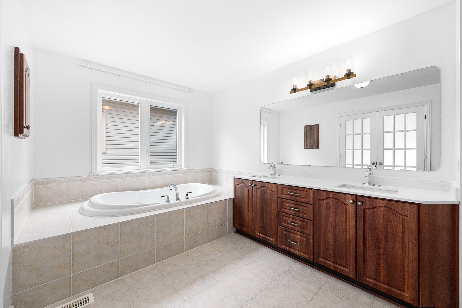 Ensuite bathroom