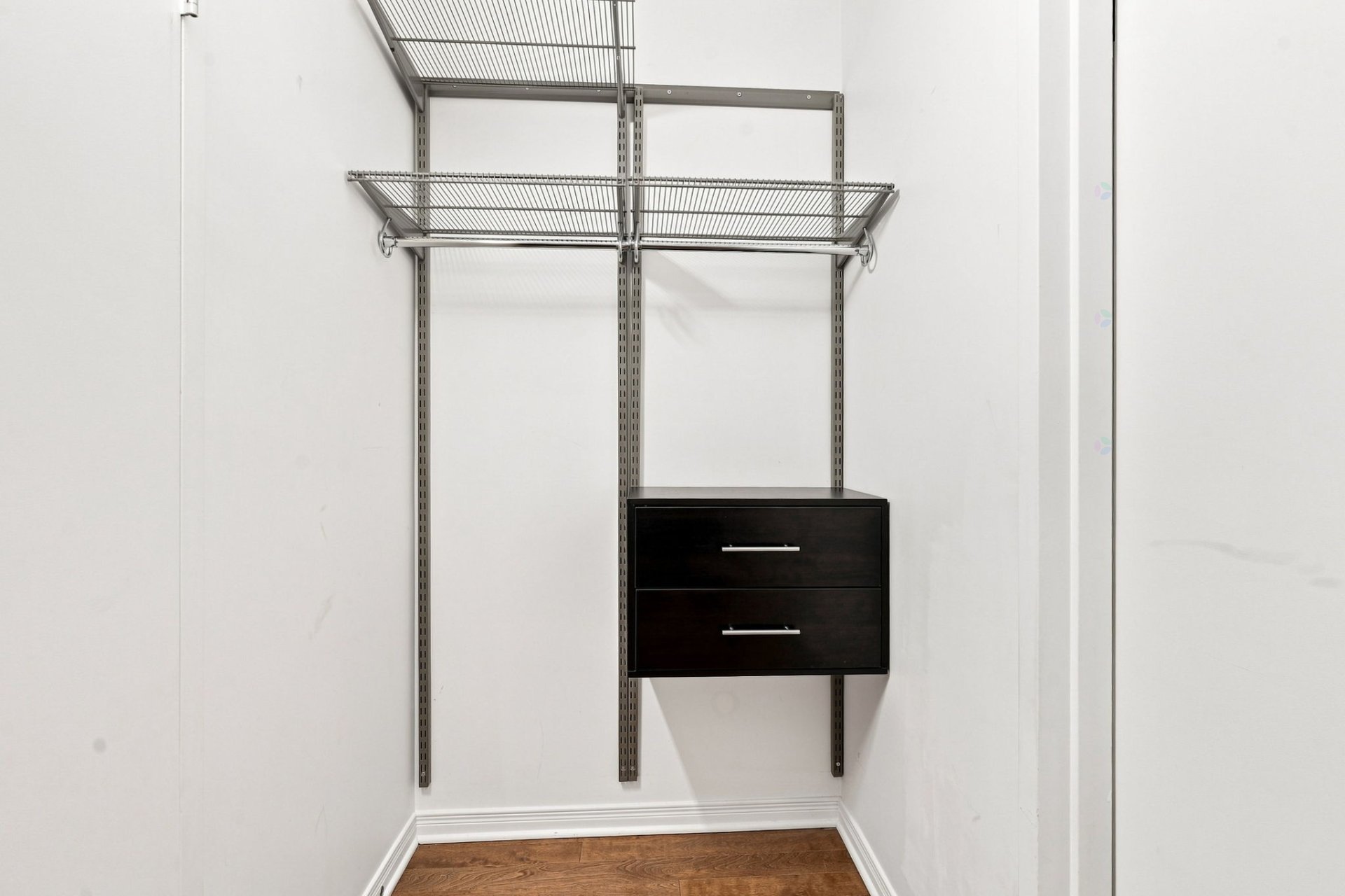 Walk-in closet