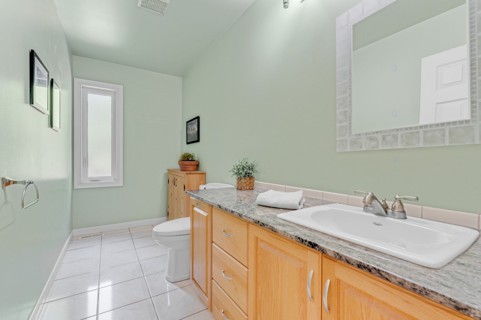 Powder room