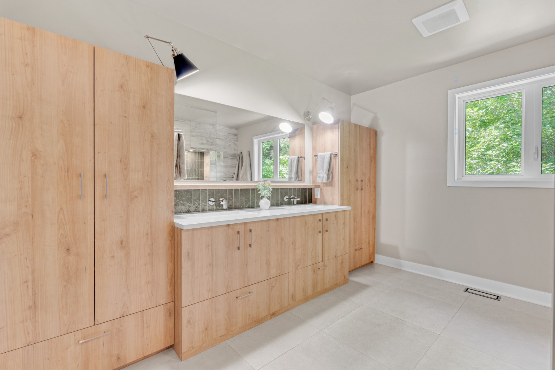 Ensuite bathroom