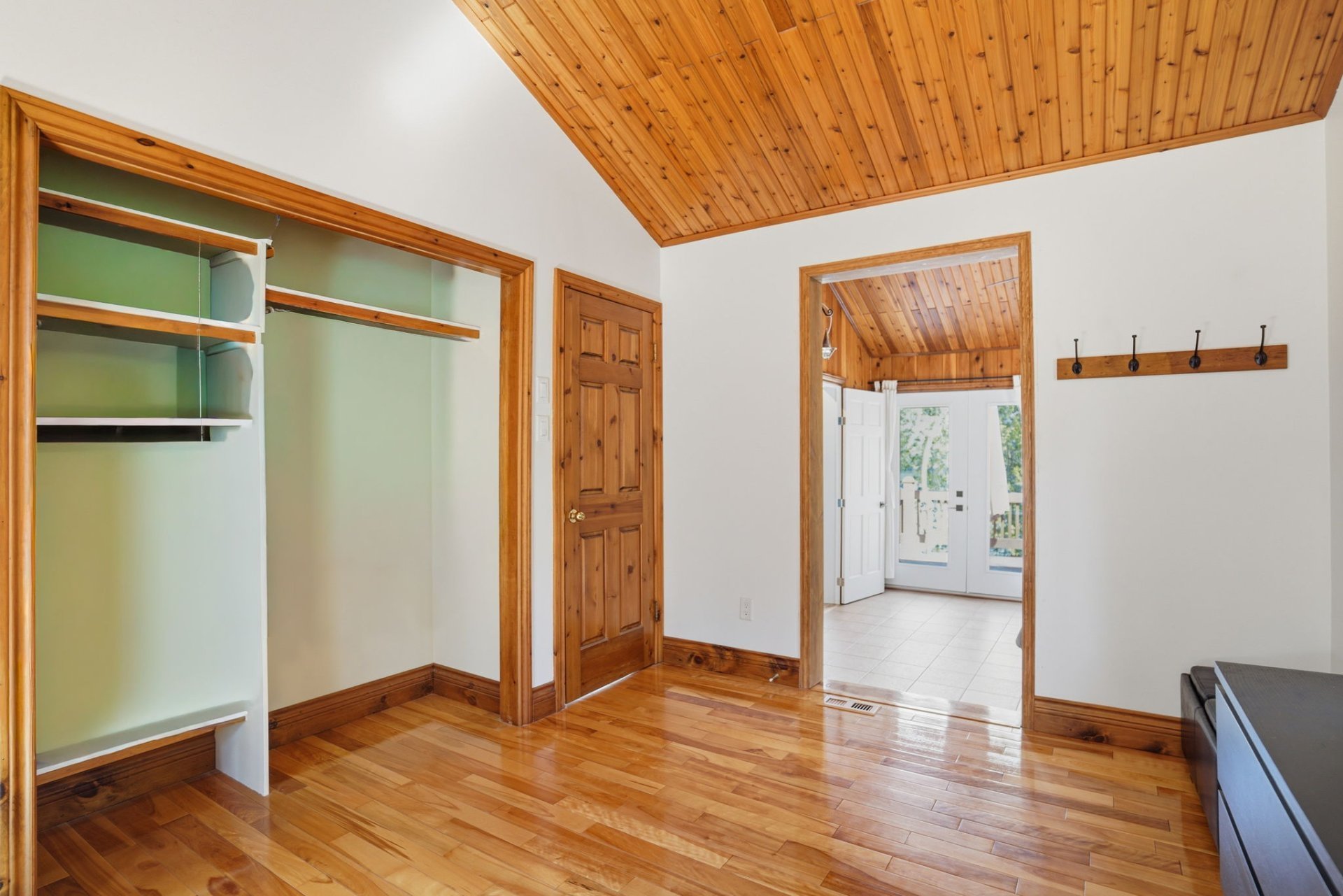 Walk-in closet