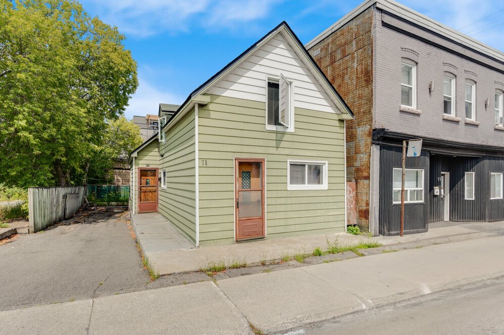 71 Rue Frontenac 