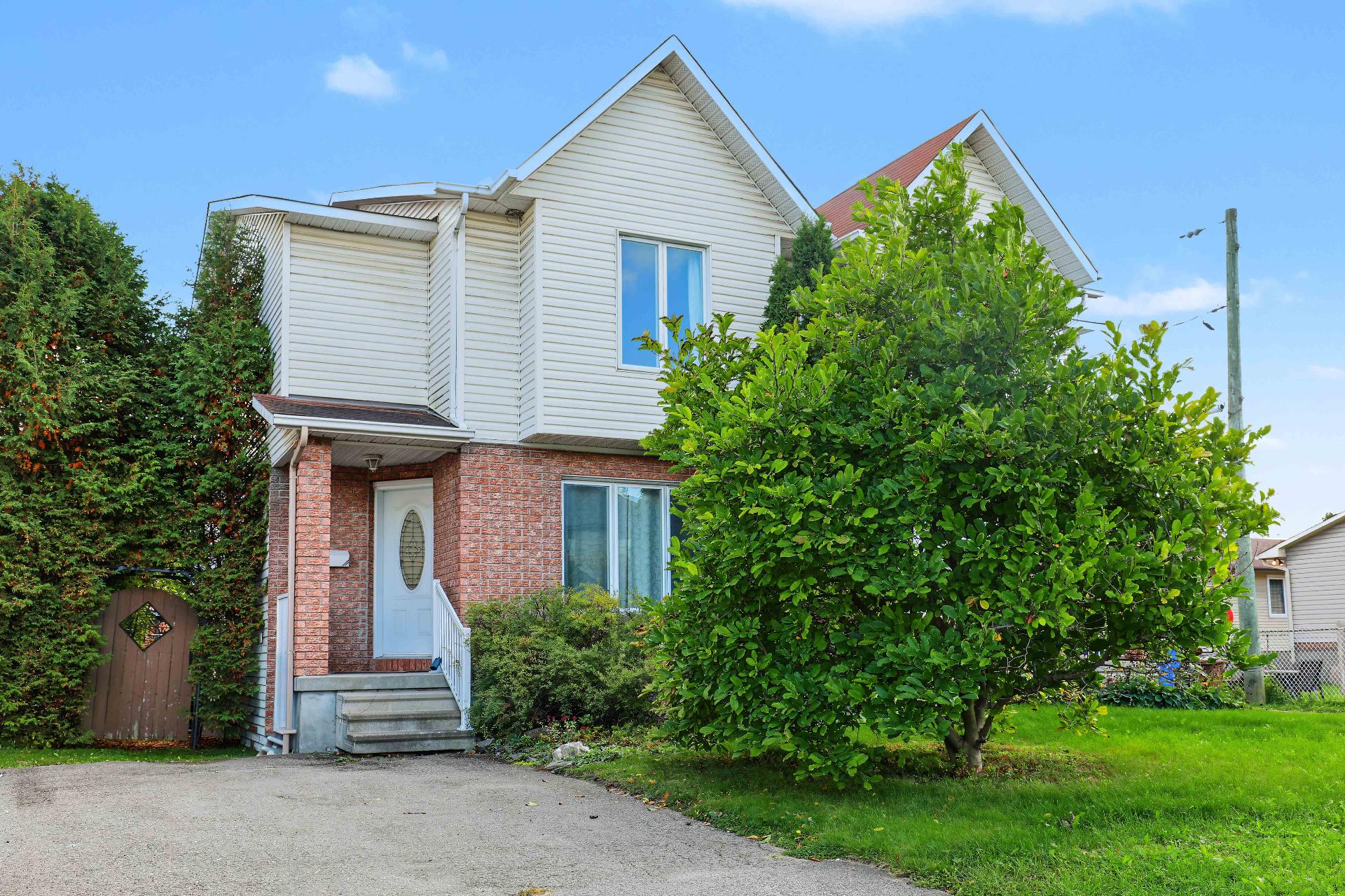 396 Rue Davidson E.