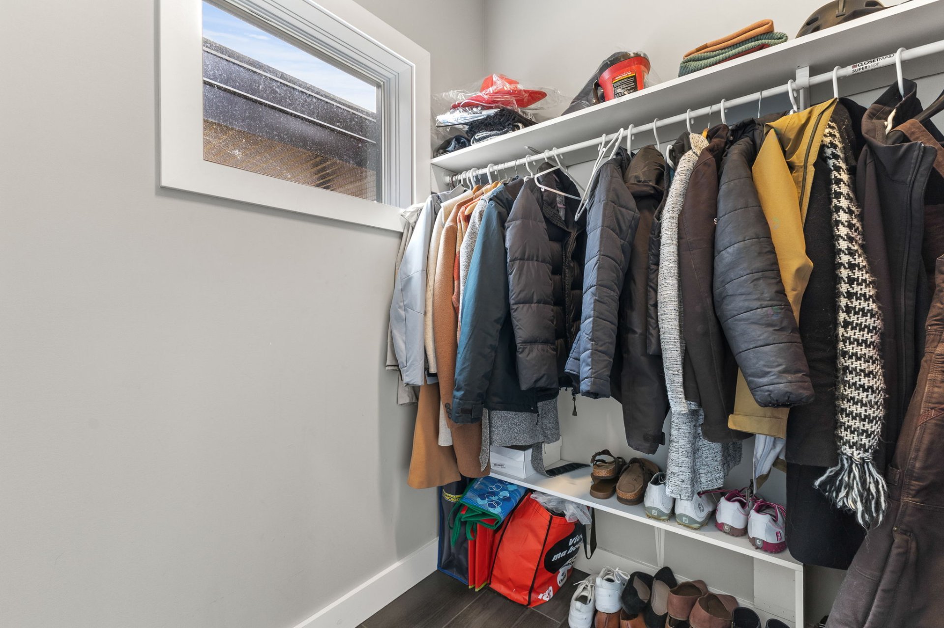 Walk-in closet