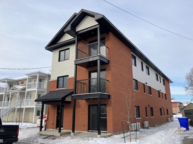 169 Rue Dorchester 2