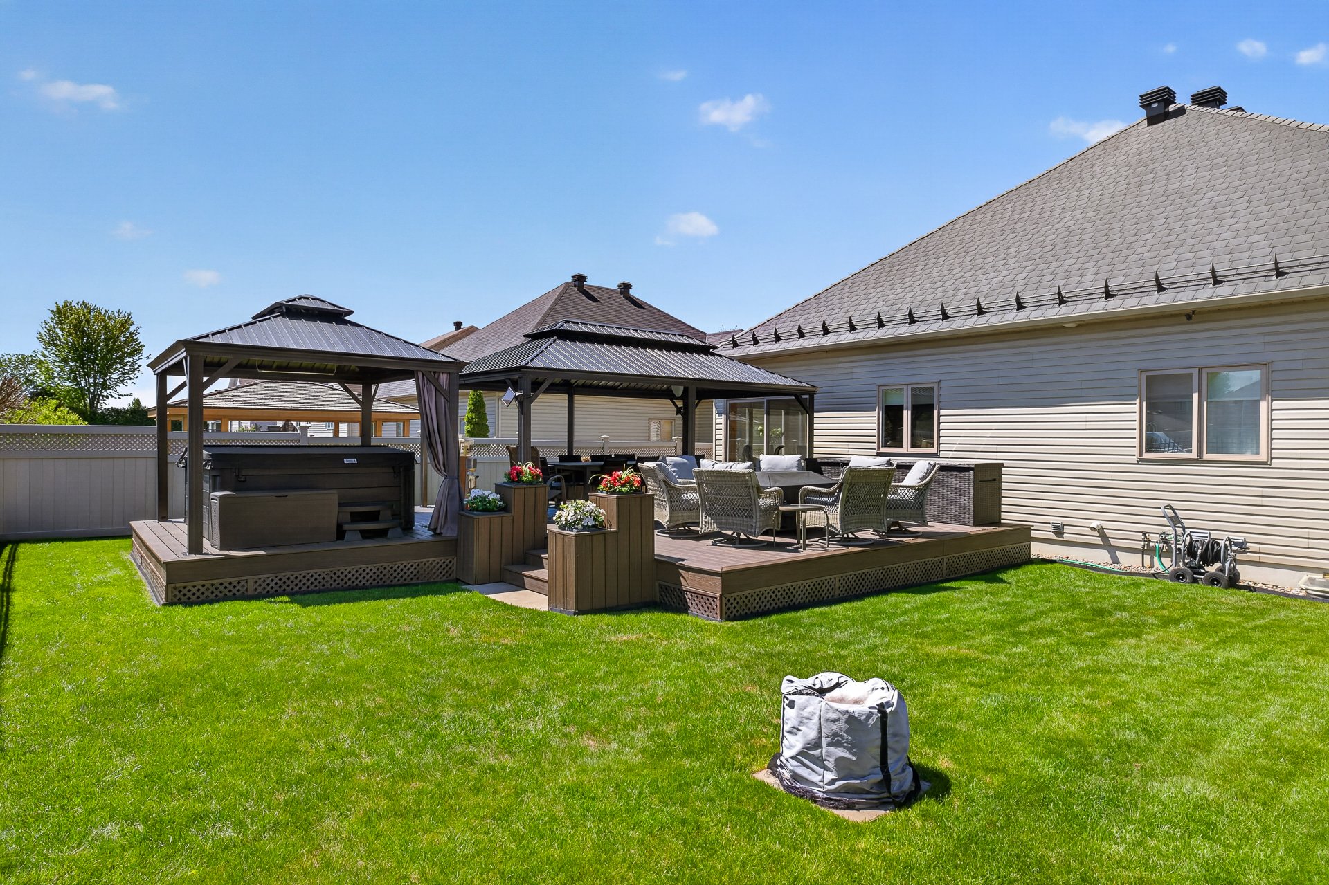 Backyard - Large composite deck