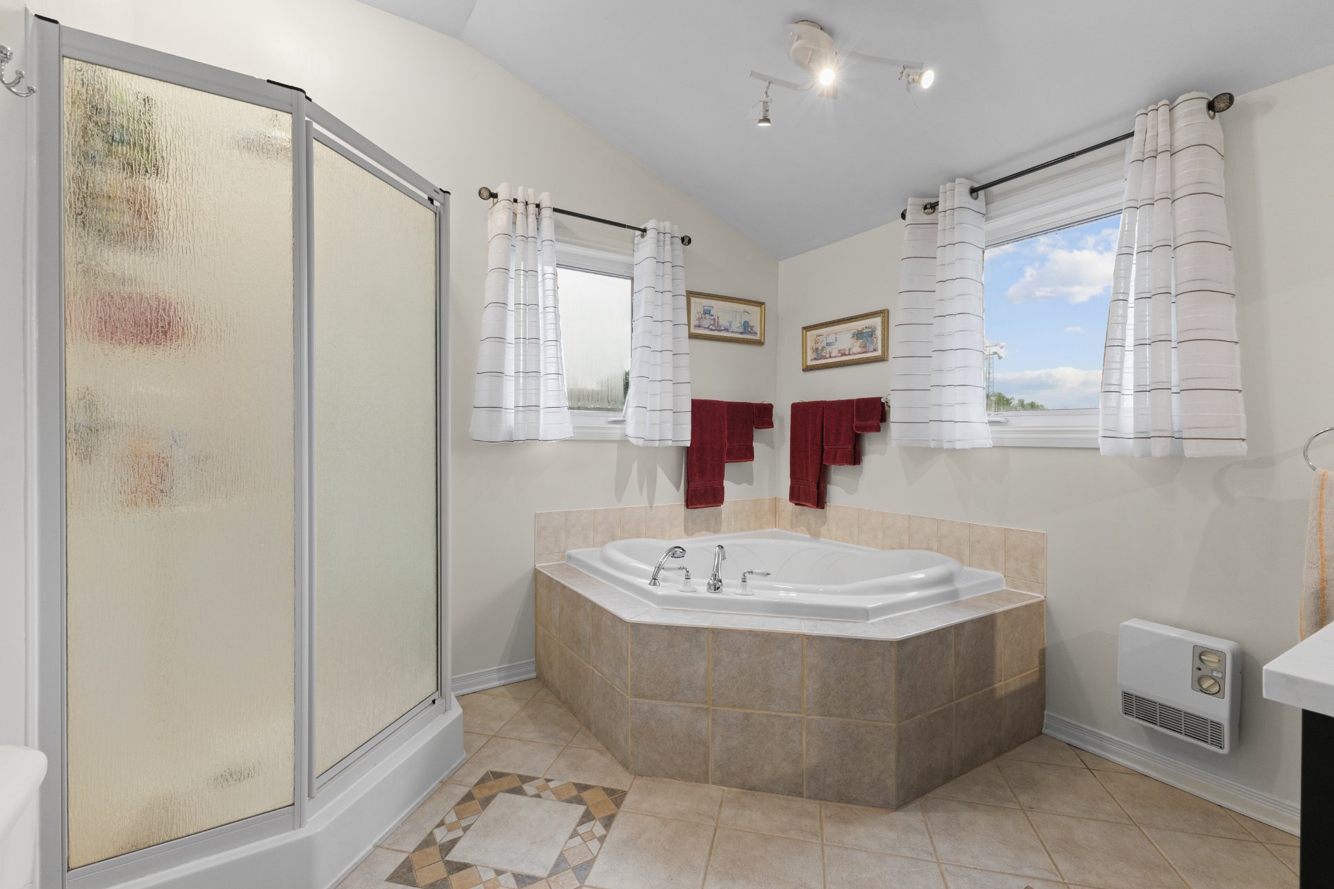Salle de bains attenante à la CCP