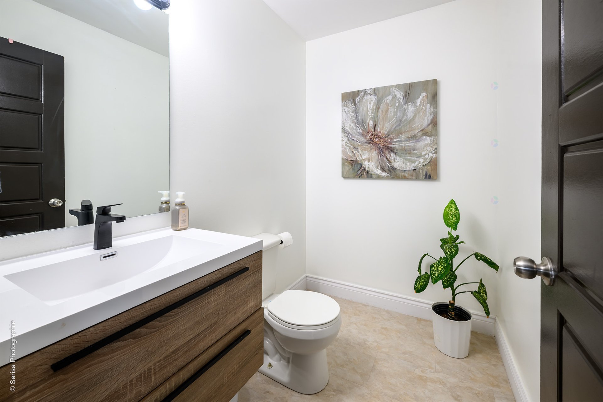 Powder room