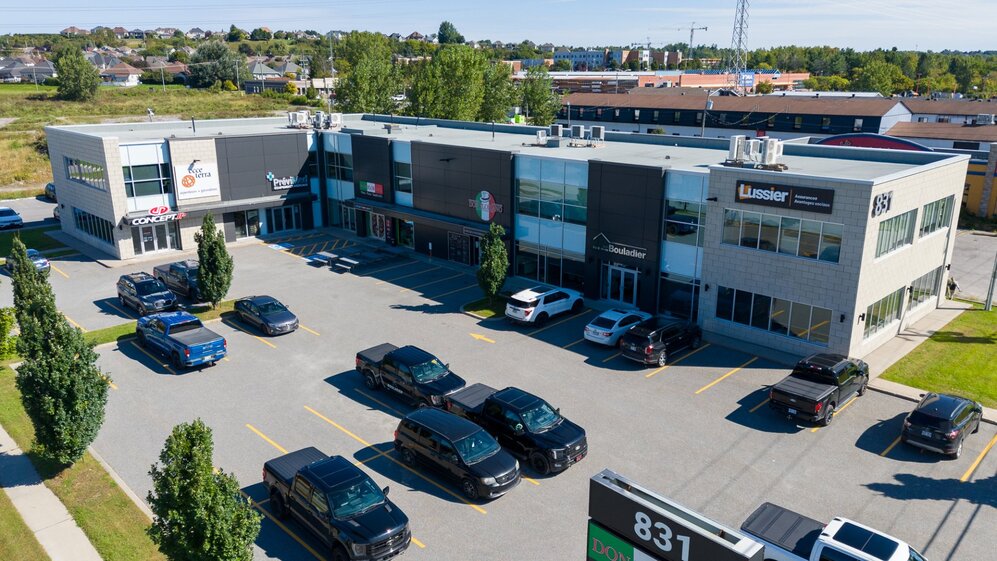 831 Boul. St-René O. 256