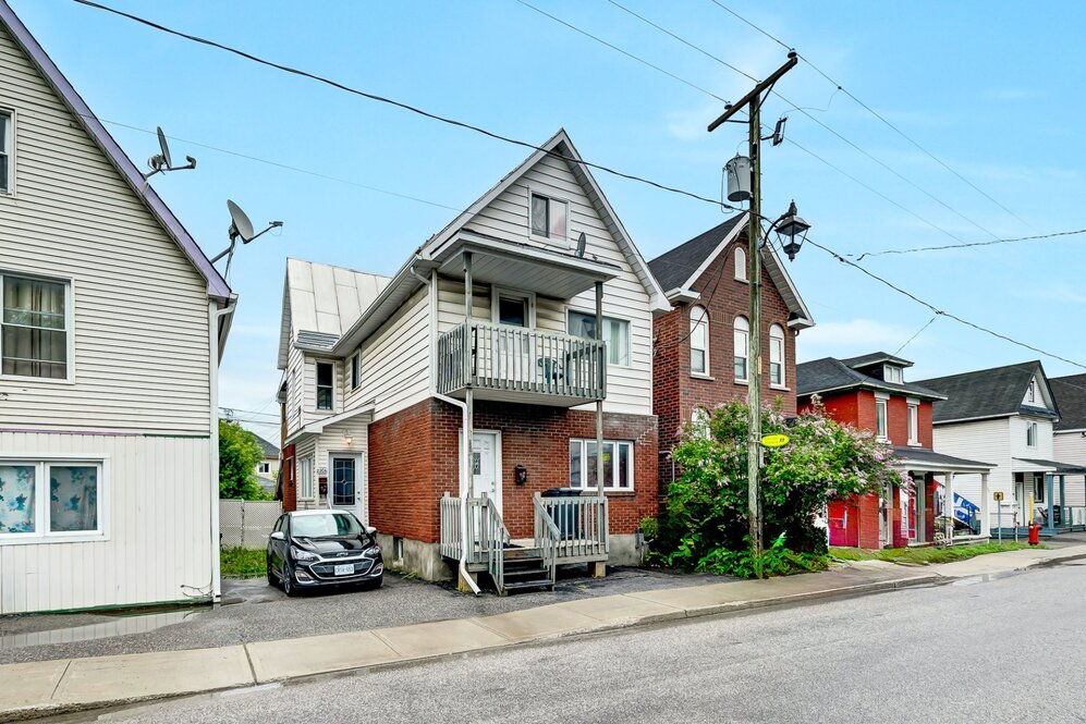 220 Rue Laval 