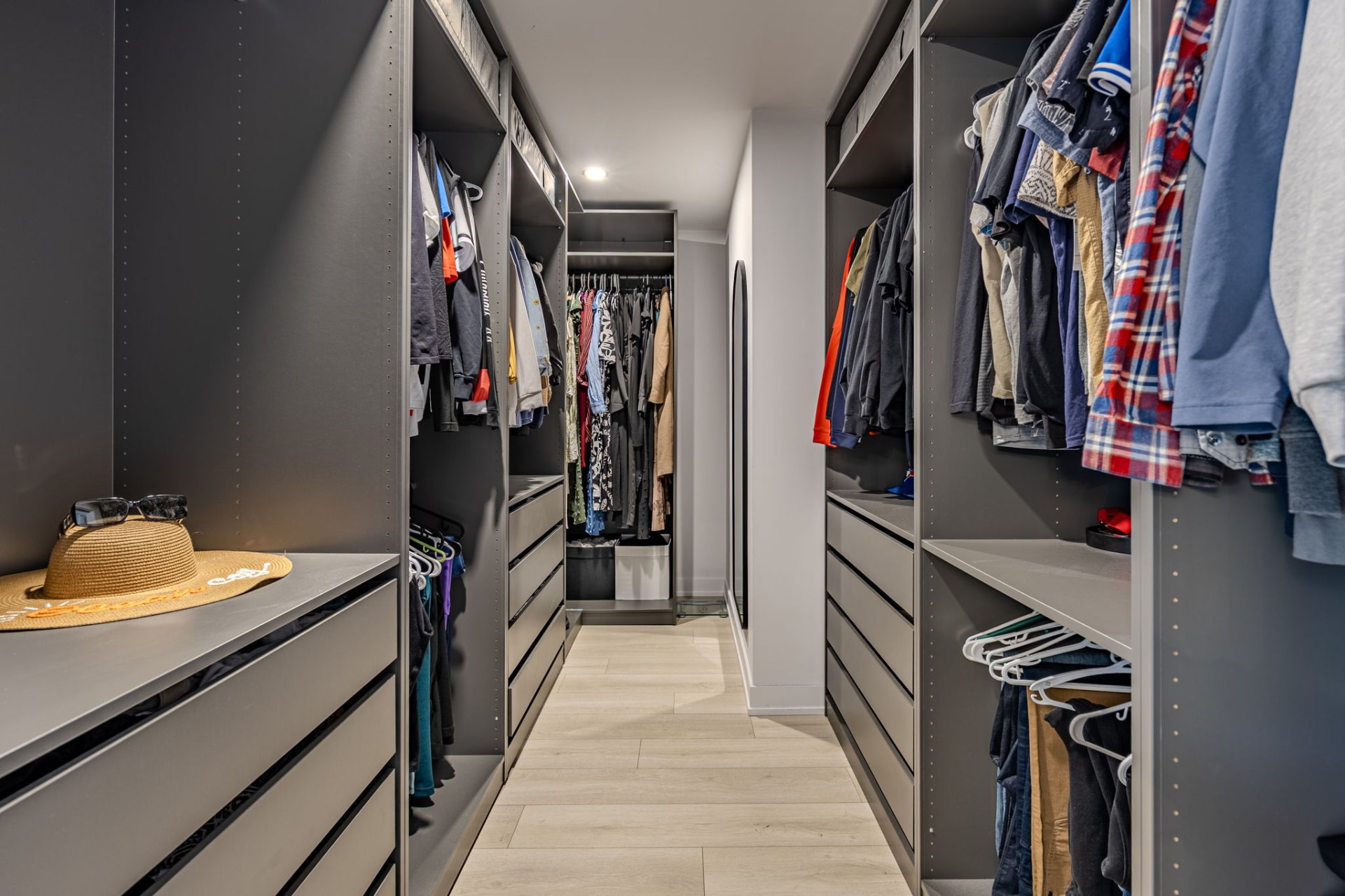 Walk-in closet