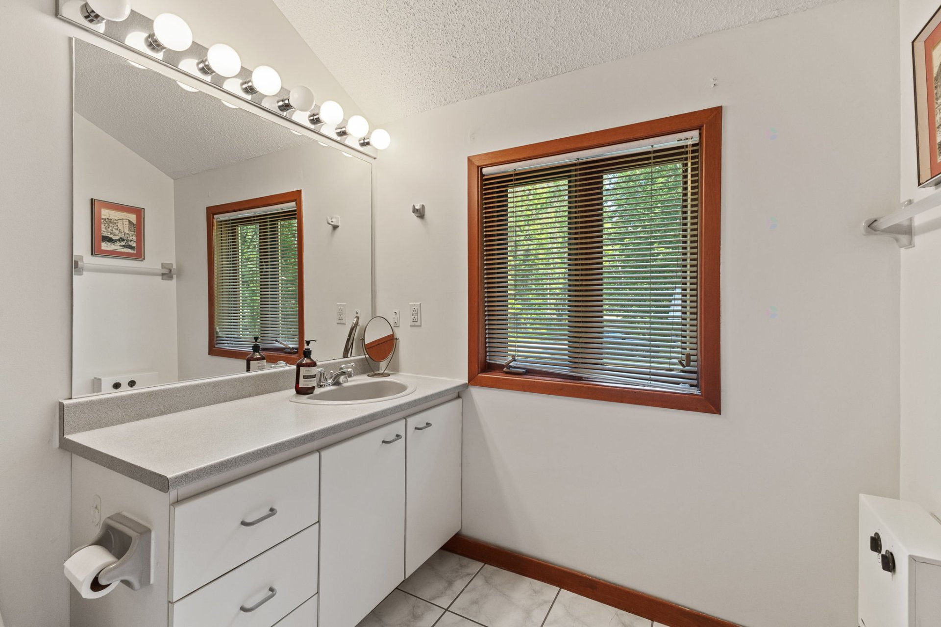 Ensuite bathroom