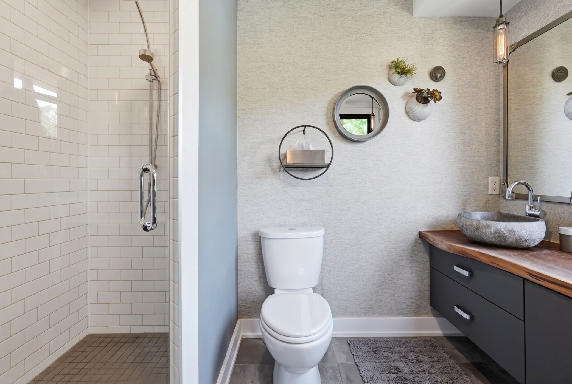 Ensuite bathroom