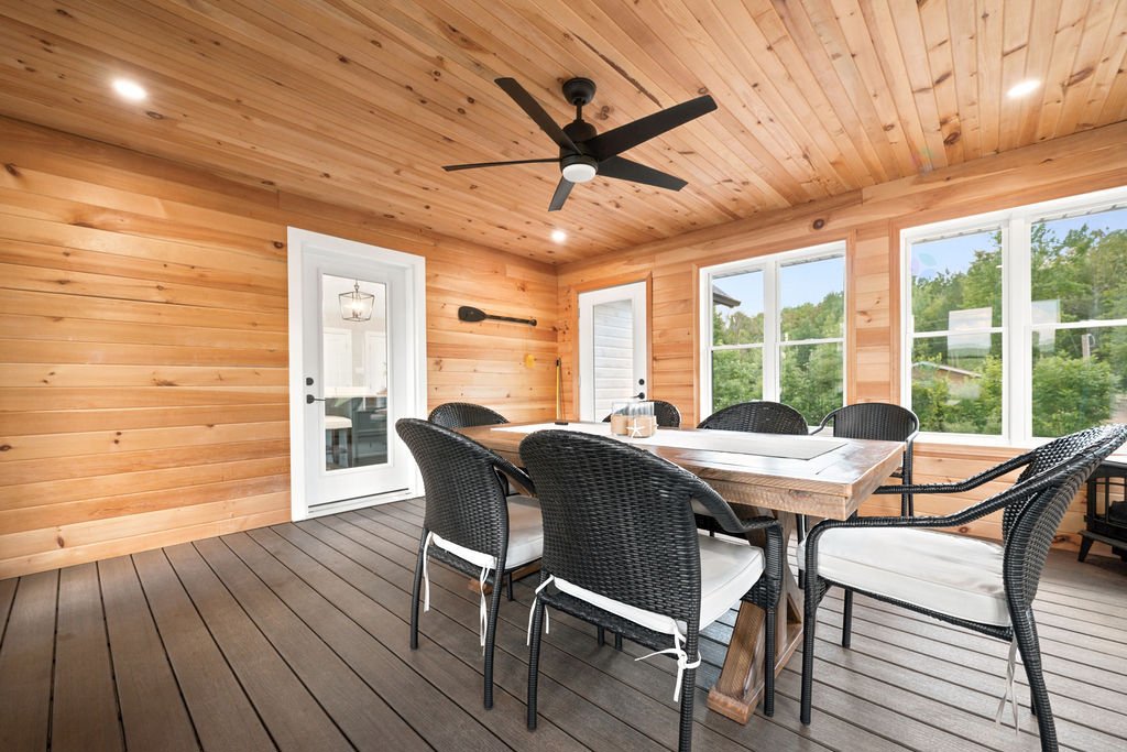 4 Season Dining Room