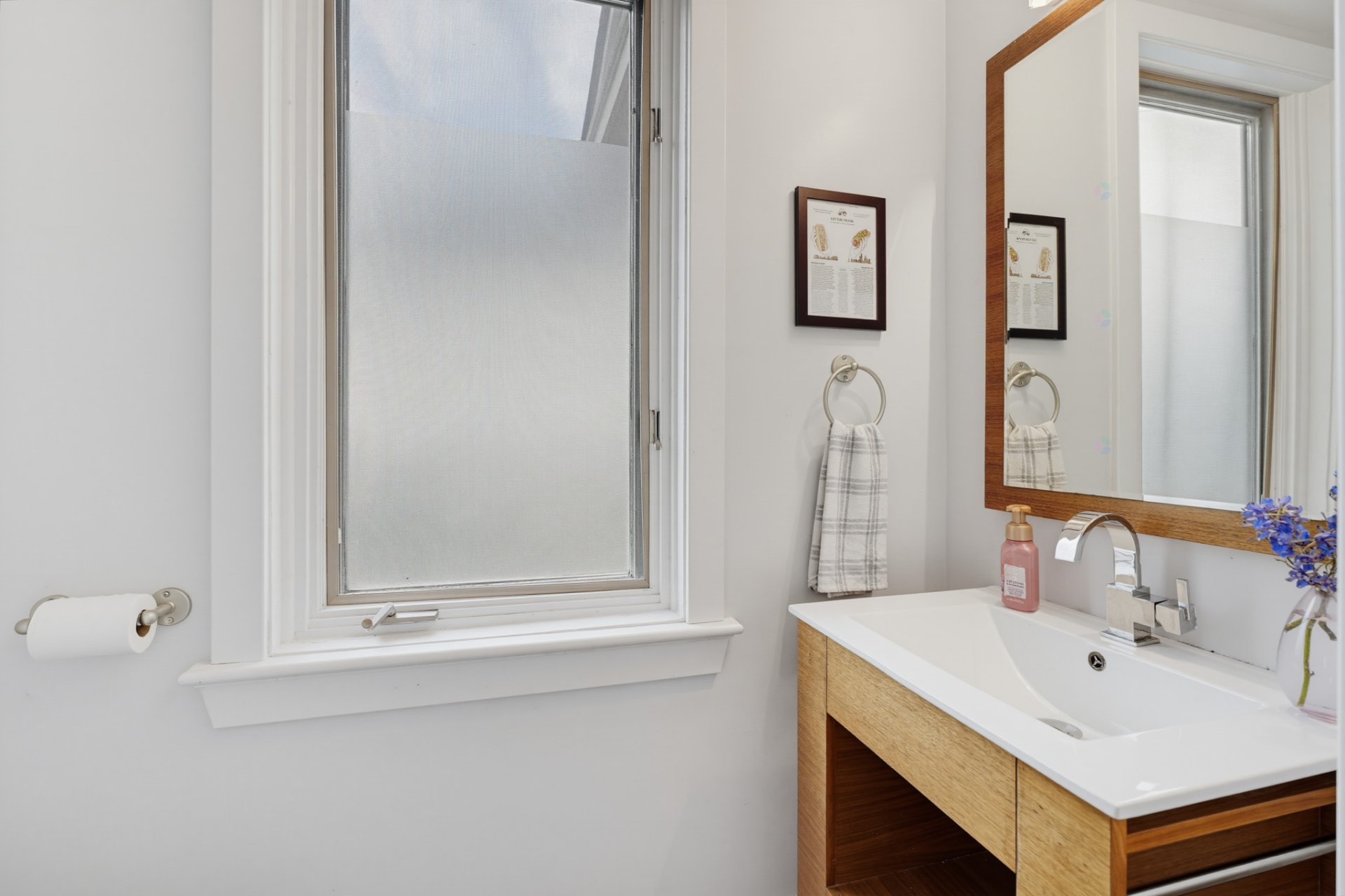 Powder room