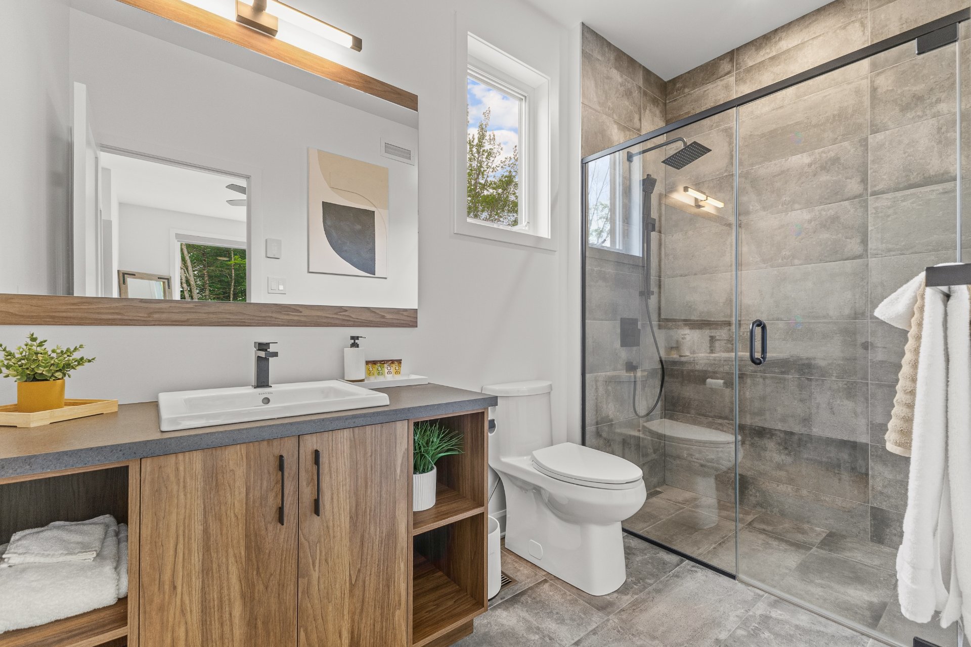 Ensuite bathroom