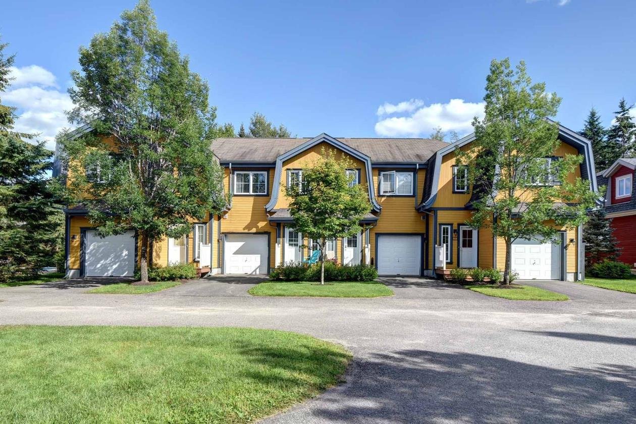 243 Allée Boréalis 