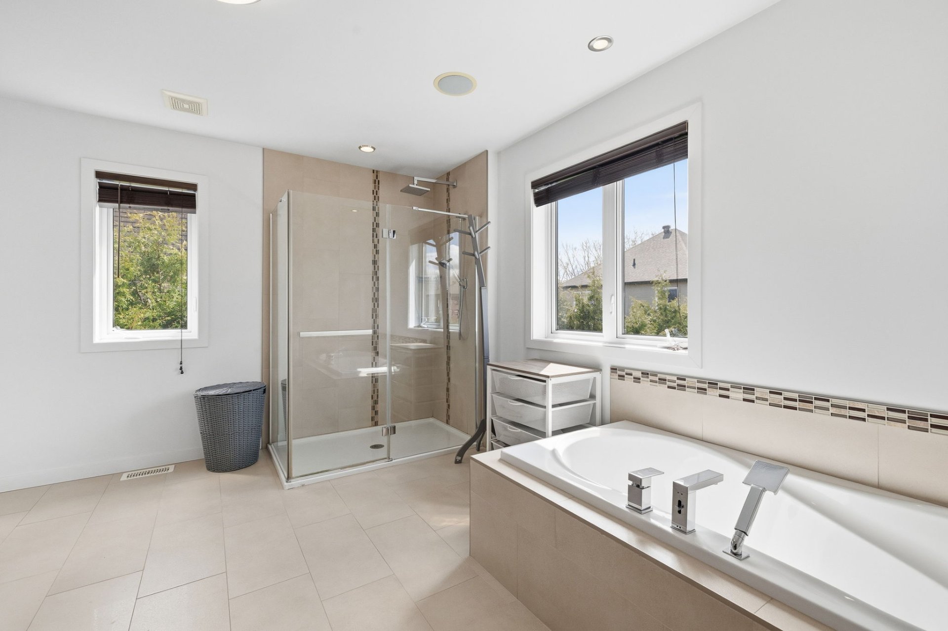 Salle de bains attenante à la CCP