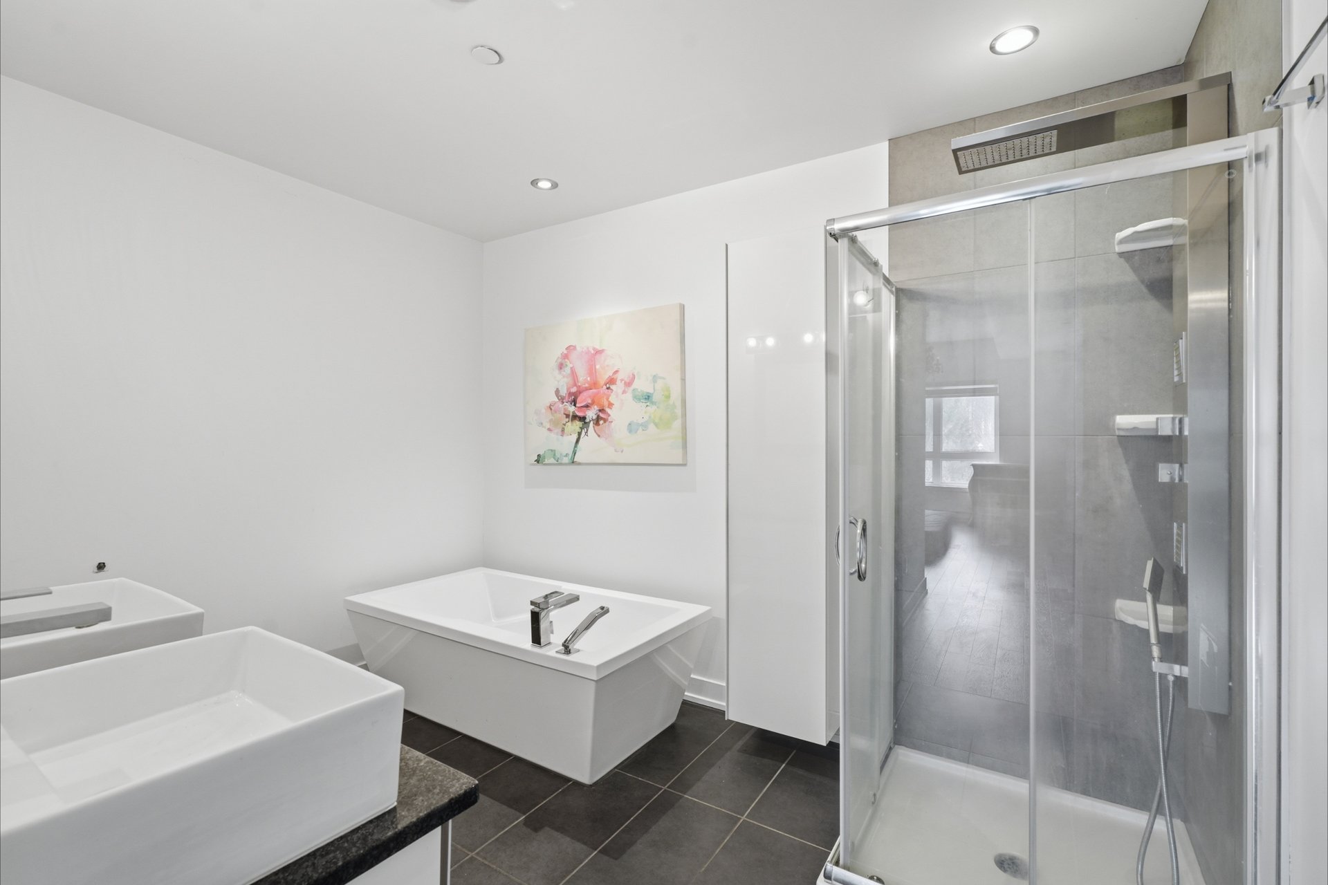 Salle de bains attenante à la CCP