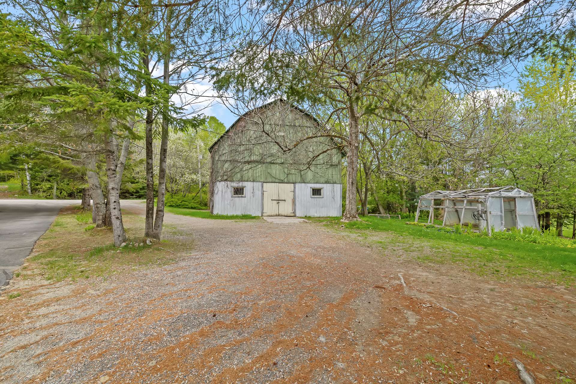 Barn