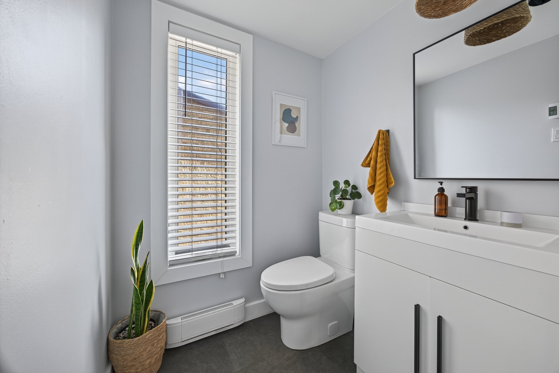 Powder room