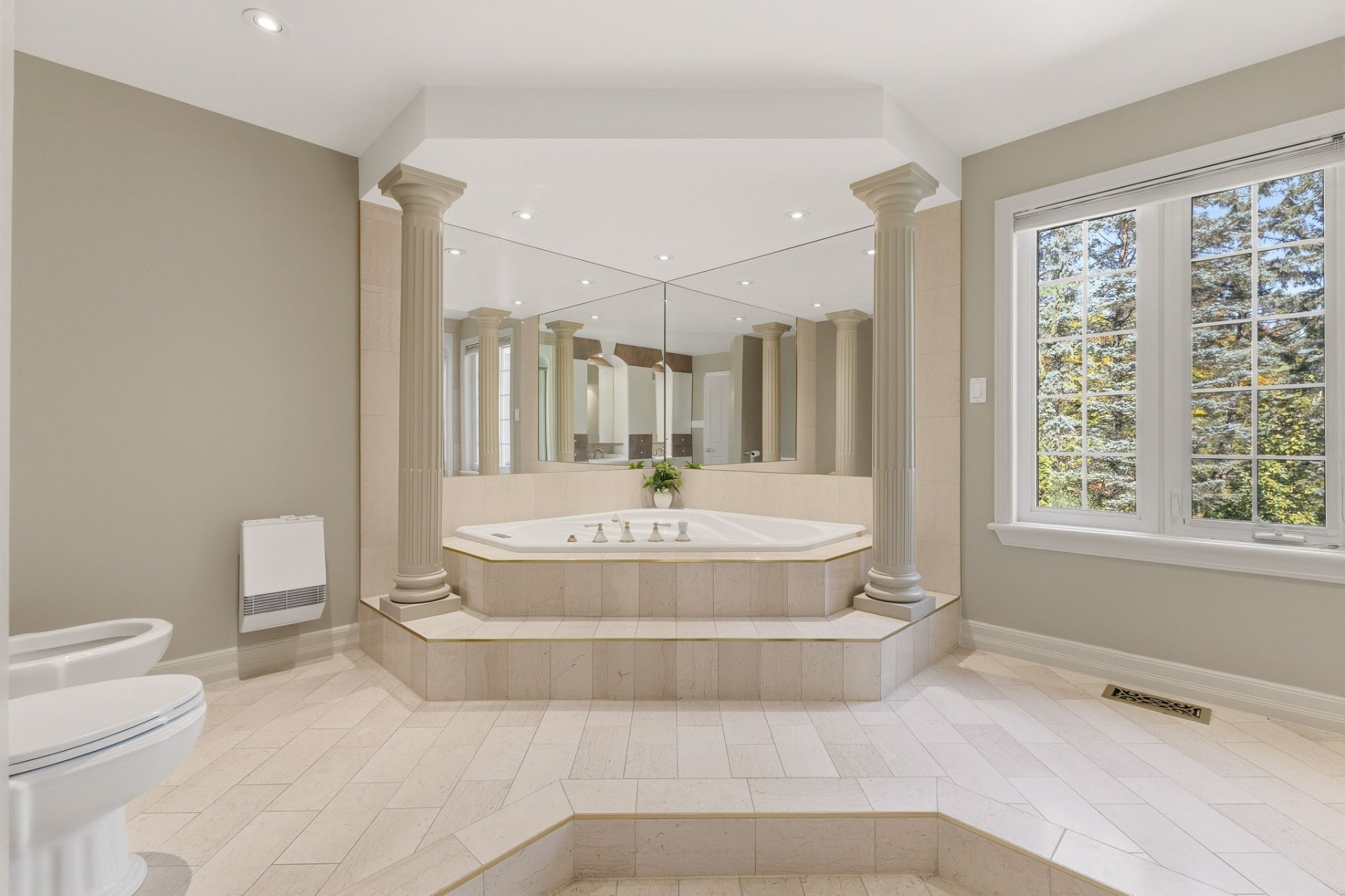 Salle de bains attenante à la CCP