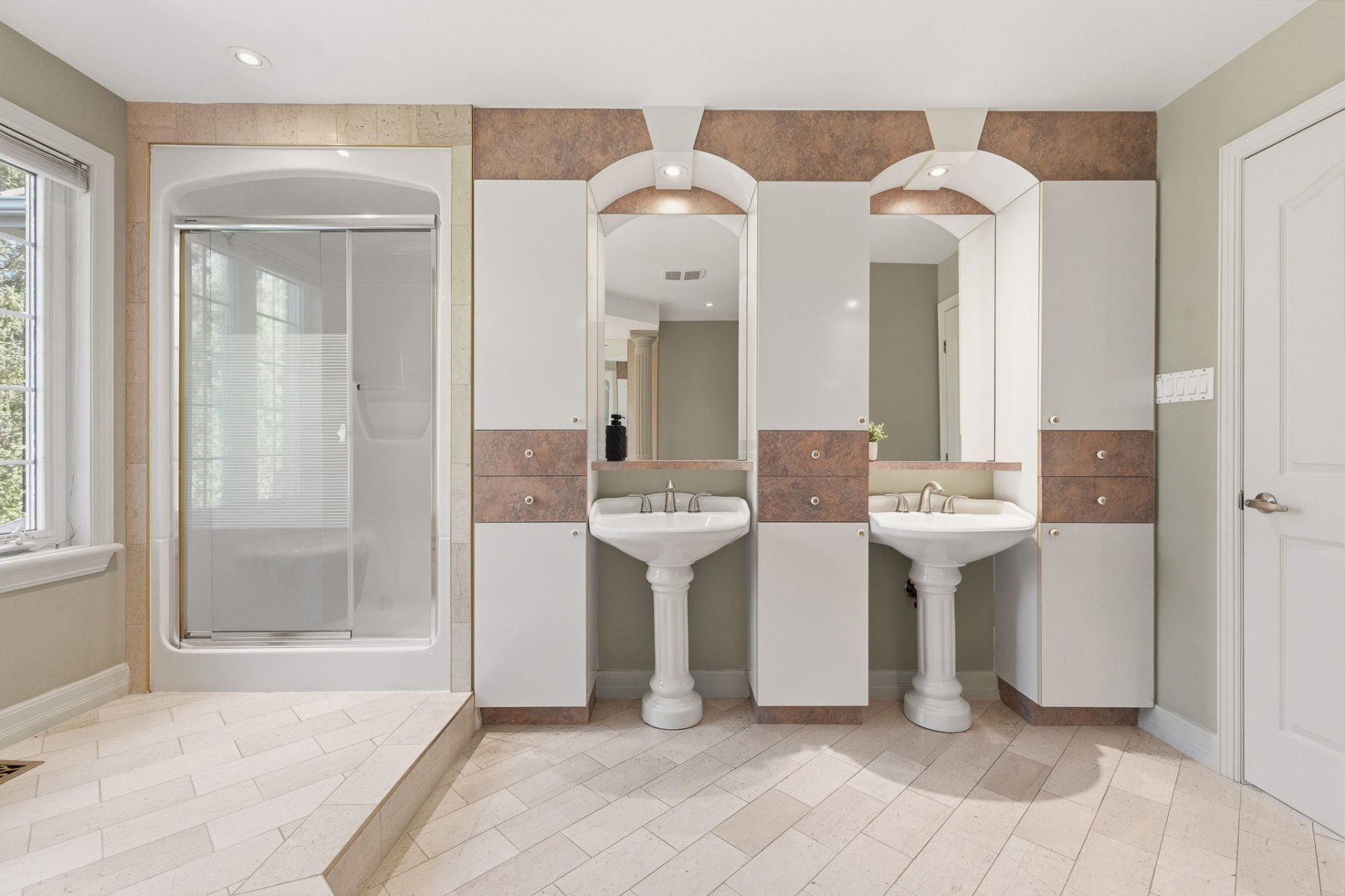 Salle de bains attenante à la CCP