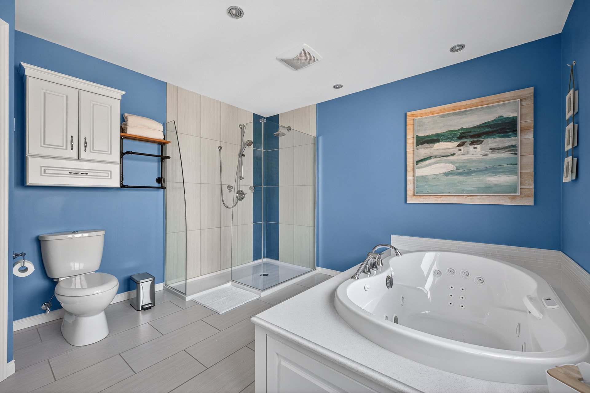 Salle de bains attenante à la CCP
