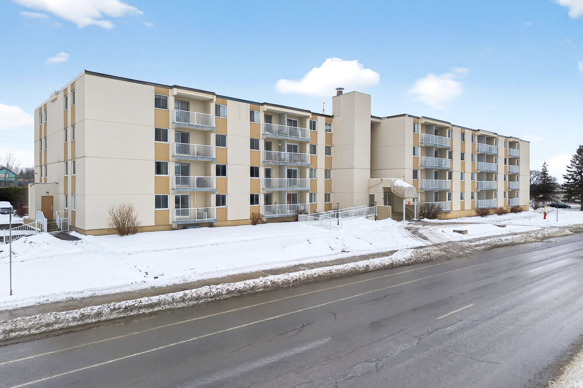 450 Boul. Wilfrid-Lavigne 214