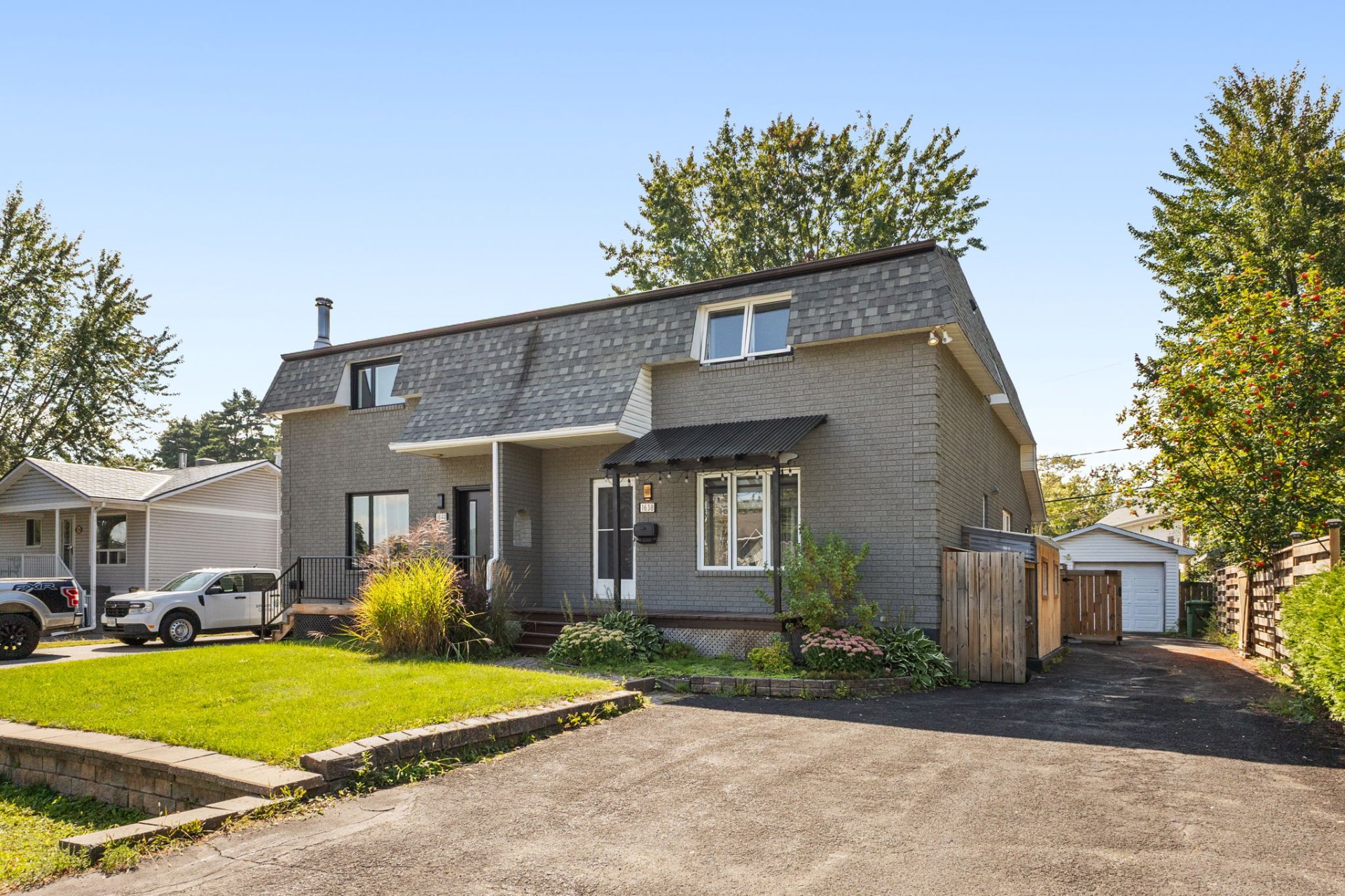 1638 Rue de la Fleur-de-Lys 