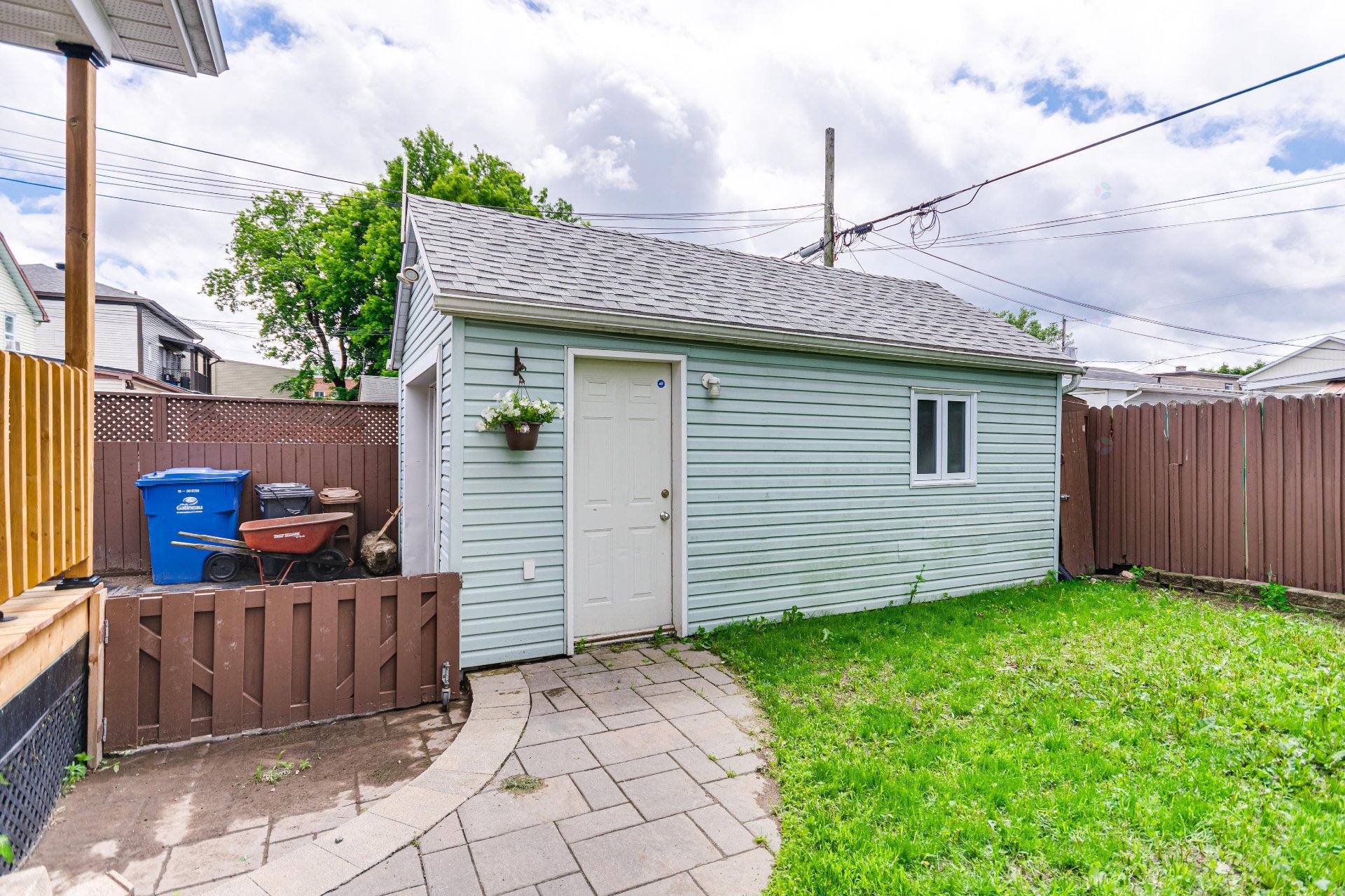 Garage