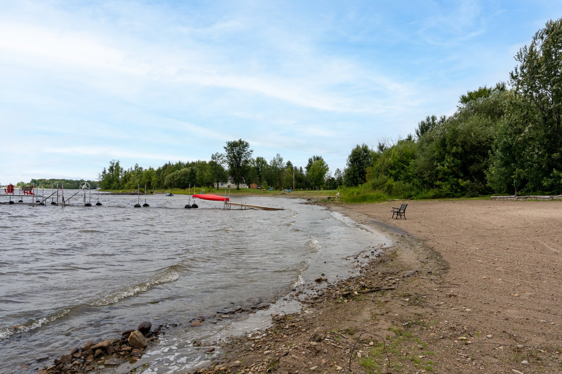 Accès au plan d'eau