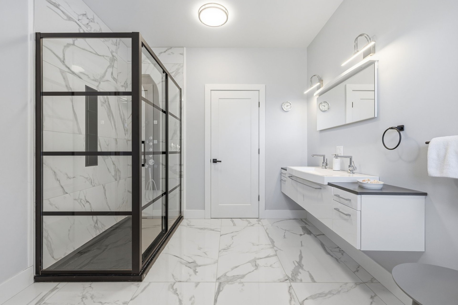 Ensuite bathroom