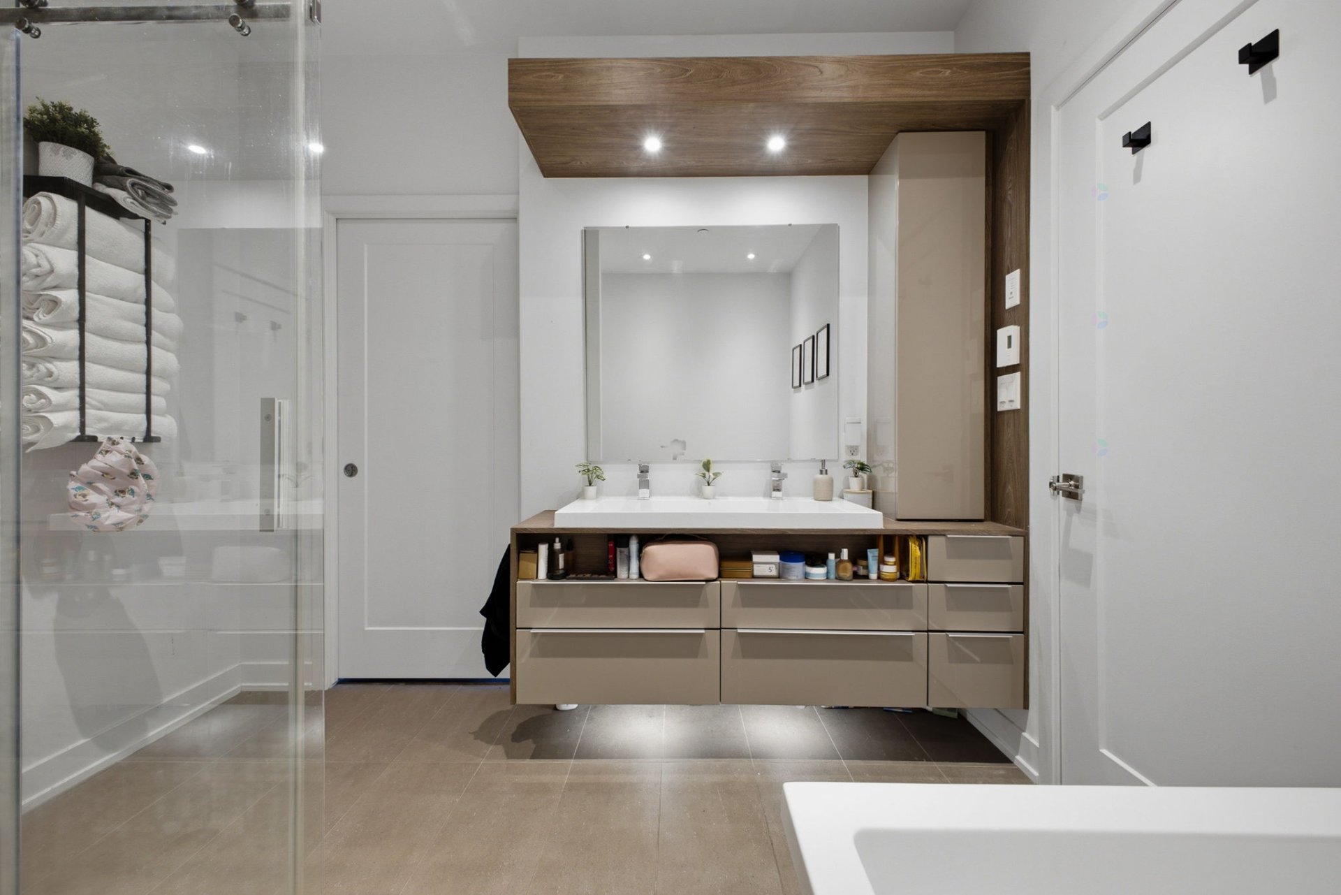 Ensuite bathroom